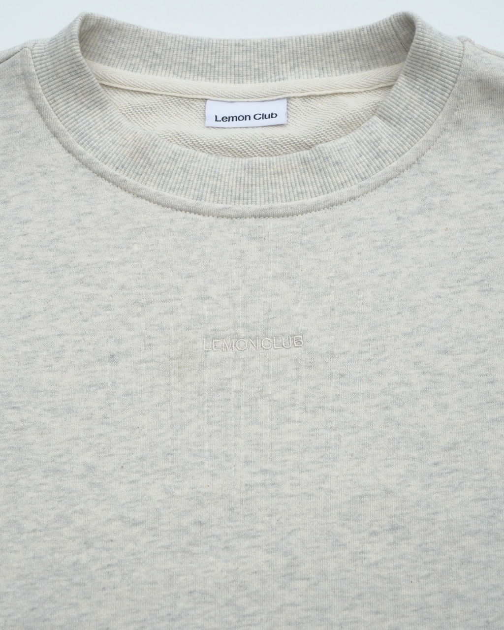 BASICS CREWNECK